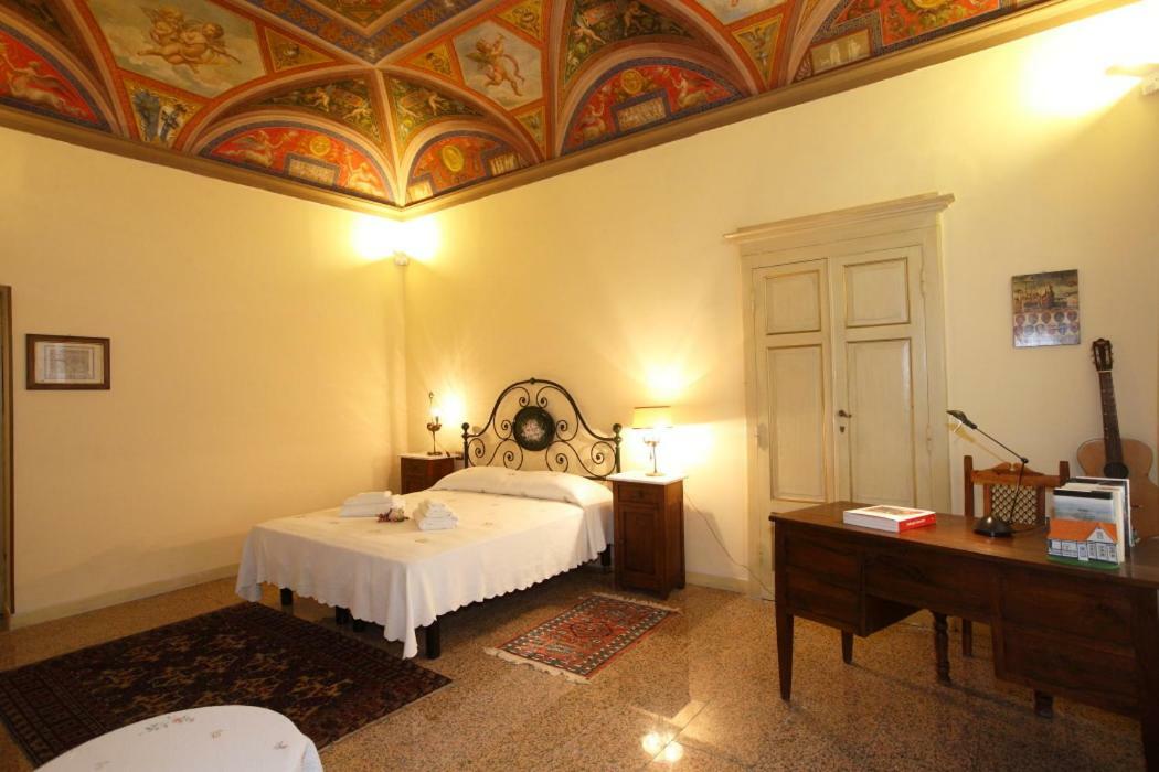 Residenza D'Epoca Montanini Bed & Breakfast Siena Exterior photo